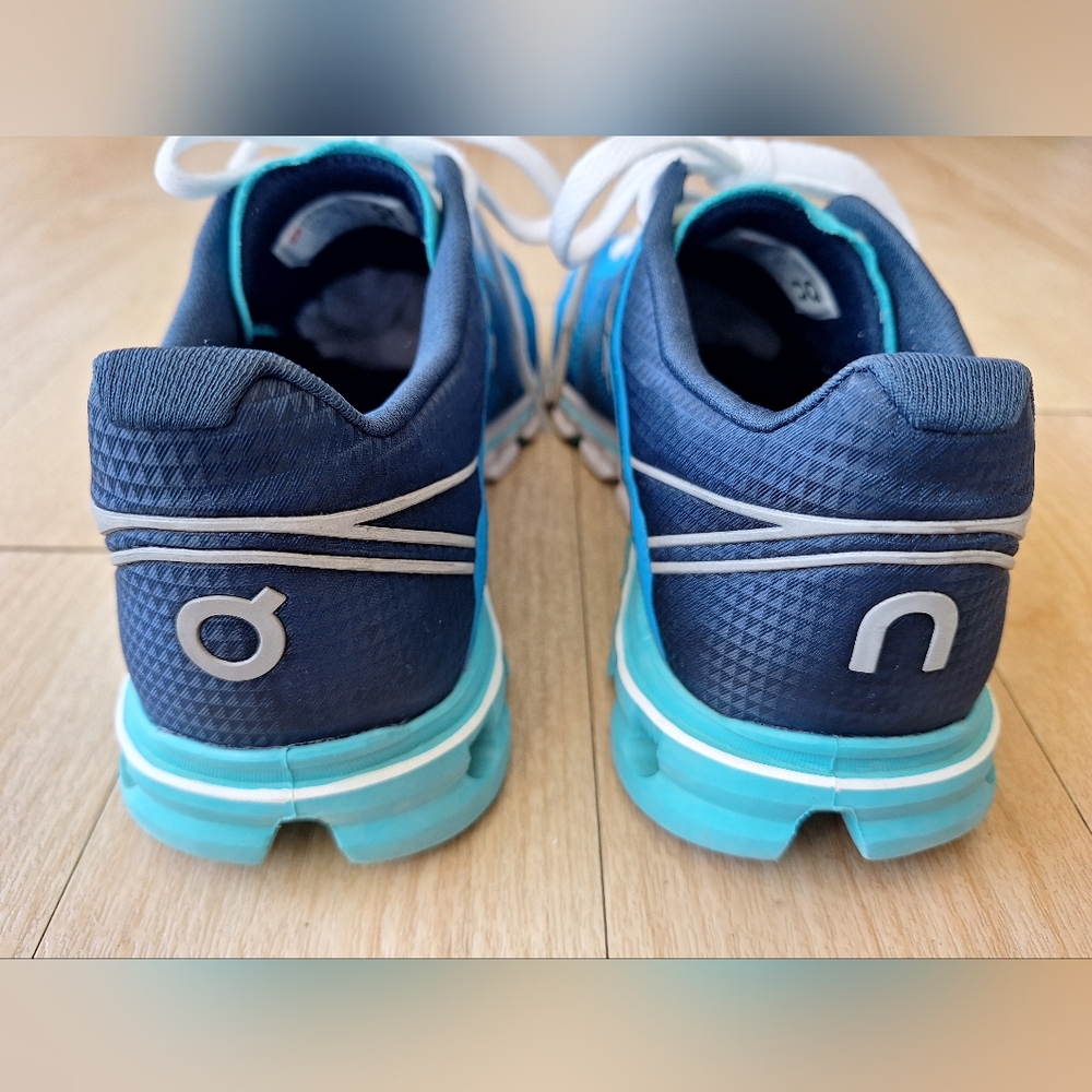 On Cloud Woman Size 7 Cloudflow Malibu Curacao Blue Running Shoes - Picture 8 of 14